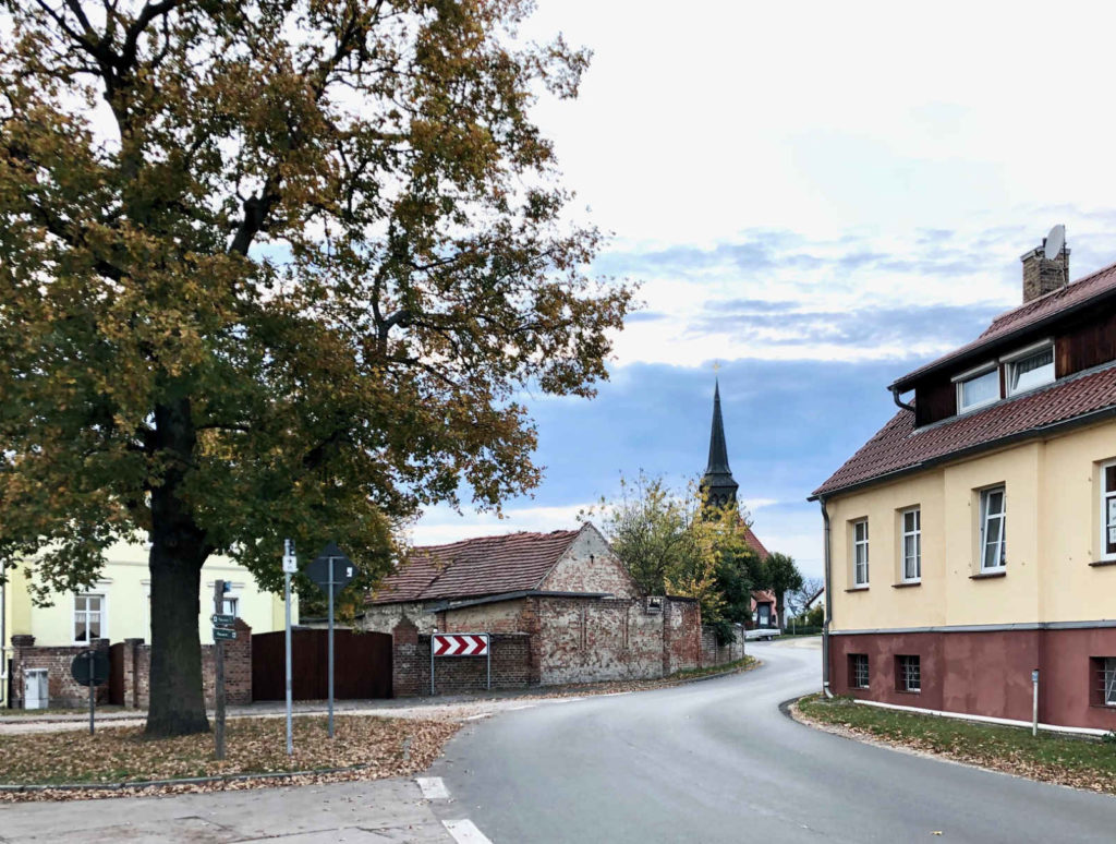 Makler Bagow - Kirche an der Dorfstrasse